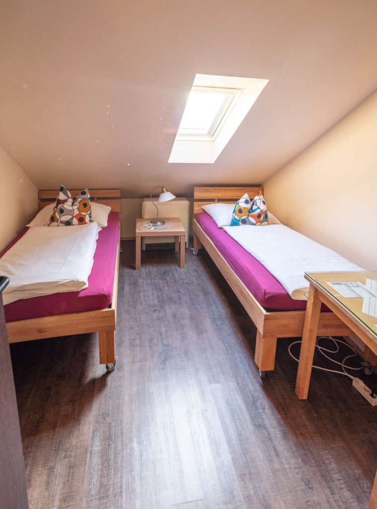 Doppelzimmer im Dachgeschoss mit Etagenbad